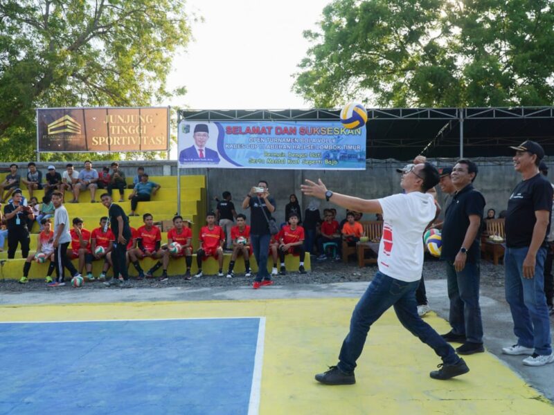 Pj Bupati Buka Bola Volley Kades Cup se Kabupaten Lombok Timur