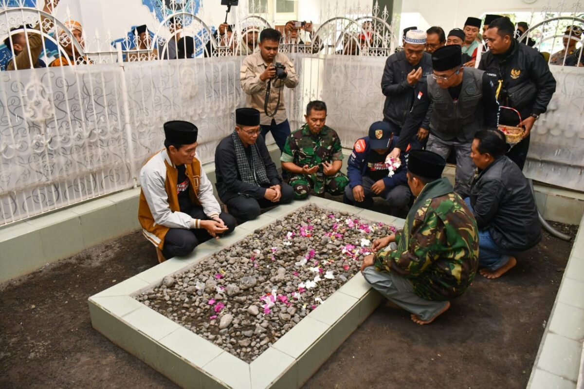 Touring Ziarah Situs Bersejarah Pemkab Loteng Disambit Pj Bupati Lotim