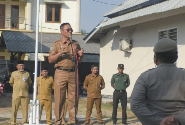 Pj Bupati Gelar Apel Gabungan di Kantor Camat Labuhan Haji