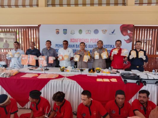 Kapolda NTB Pimpin Pemusnahan 1,7 Kilogram Sabu Hasil Satgas P3GN