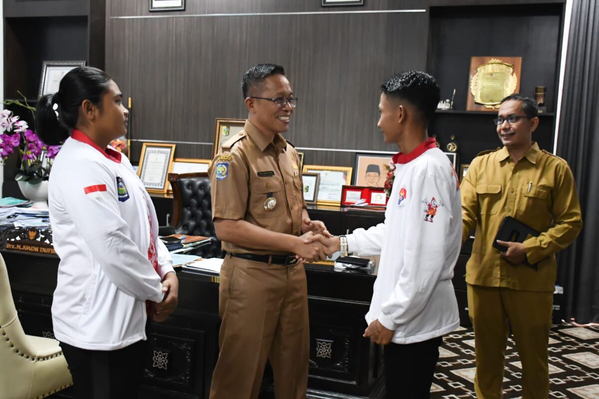 Pj Bupati Lotim Menerima Dua Atlet Pelajar SEA Youth Athletic Championship