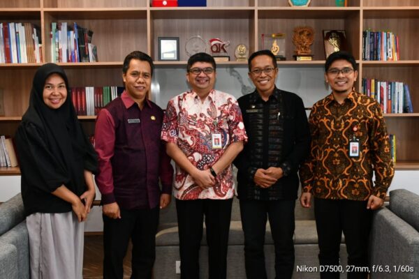 Pj Bupati dan Disperindag Lotim Silaturrahmi ke OJK NTB