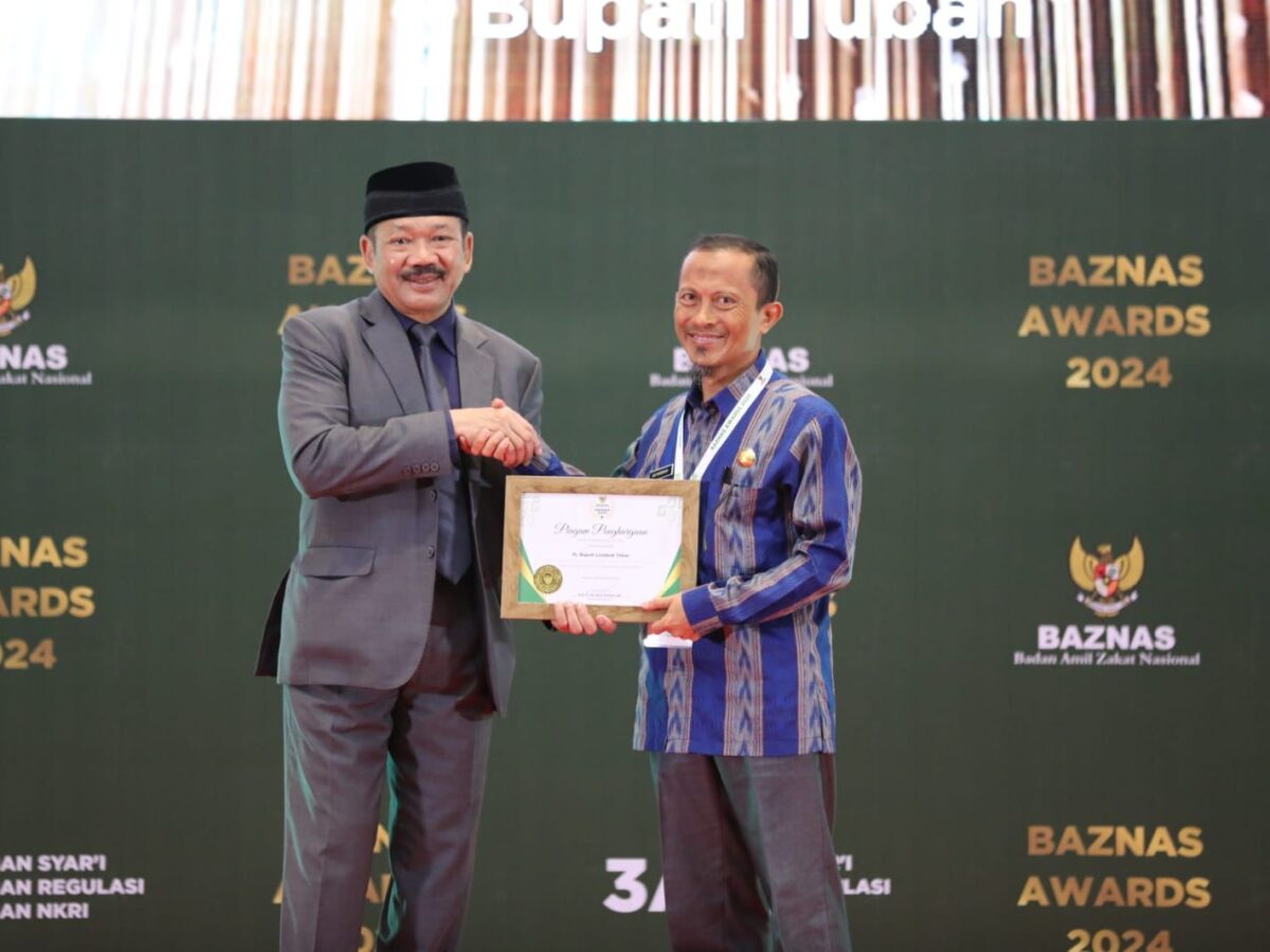 Pj Bupati Lotim Raih BAZNAS Award Tahun 2024