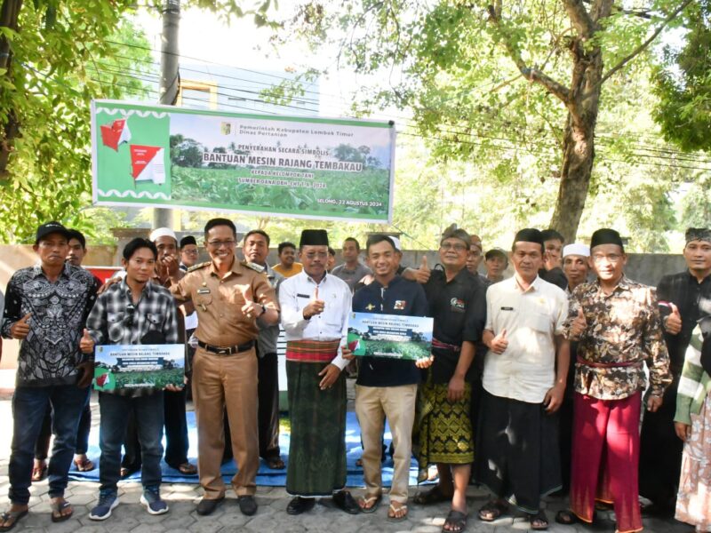 Pj Bupati Lotim Hadiri Acara Penyerahan Bantuan Mesin Pertanian