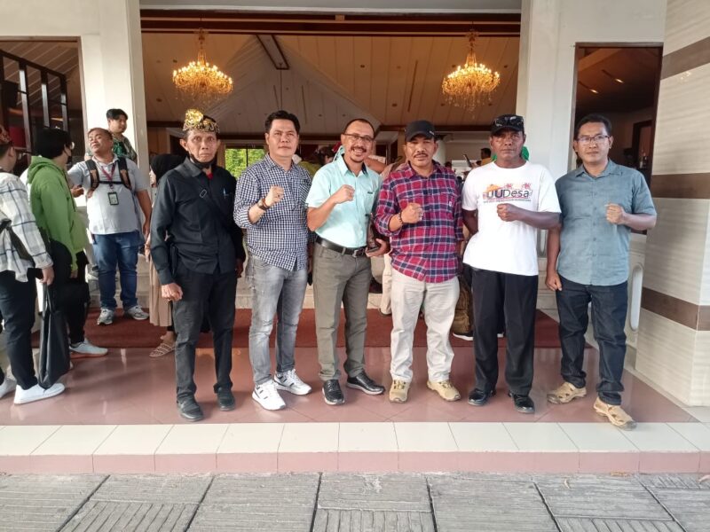 Kunker Perangkat Desa di Kecamatan Tenggarong Seberang ke Pulau Lombok