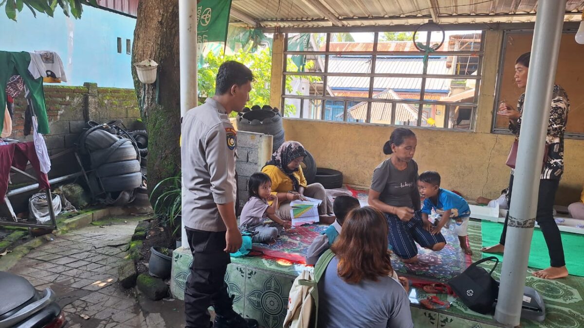 Bhabinkamtibmas Polsek Narmada Aktif Dampingi Kegiatan Posyandu