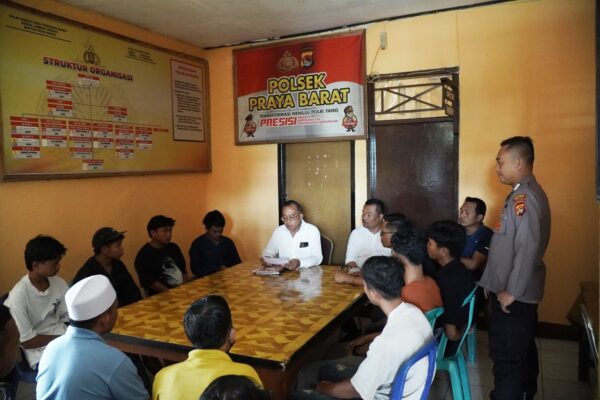 Polsek Prabar Mediasi Dua Kelompok Pemuda Saling Ancam di Media Sosial