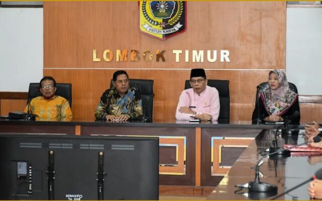 Bupati Hadiri Rapat Umum Pemegang Saham BUMD Lotim