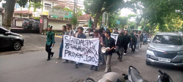 HMI Lombok Timur Desak Bupati Copot PLT Direktur PDAM