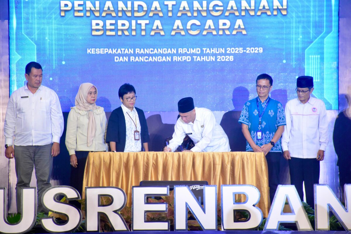Gubernur Tegaskan Arah Pembangunan Makmur Mendunia dalam Musrenbang