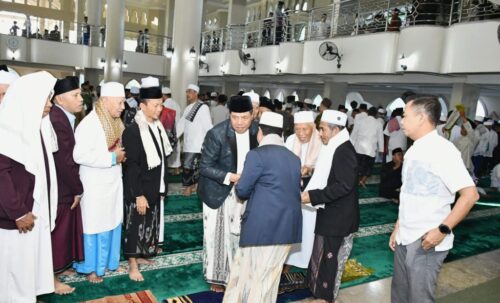 Sholat Idul Adha 1446 H di Lotim Berlangsung Khidmat, Presiden Prabowo Sumbang Sapi Kurban