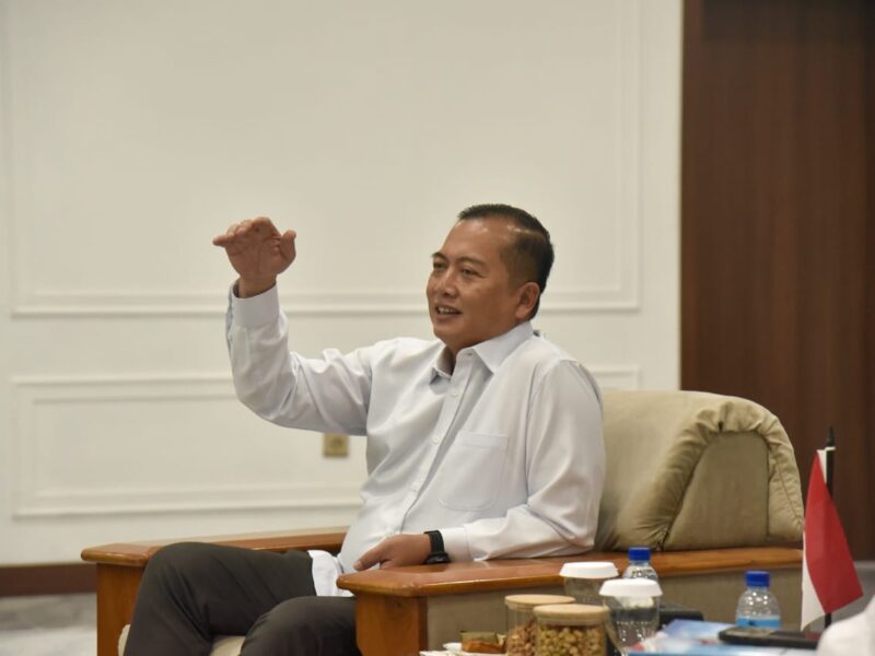 Gubernut Memerima Audensi PD PERMABUDHI Provinsi NTB