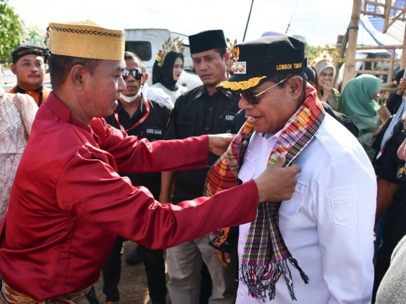 Bupati Lotim Tekankan Promosi Pariwisata di Festival Bahari Nyalamak Dilauk