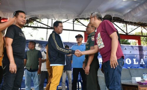 Bupati Lotim Janji Gelar Turnamen Sepak Bola Se-Pulau Lombok, Antusiasme Warga Jerowaru Jadi Inspirasi