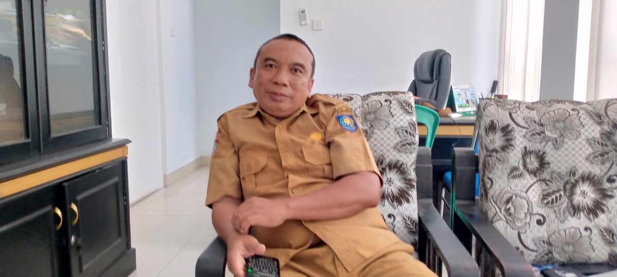 Pemkab Lotim Mulai Proyek Swakelola Pemeliharaan Jalan Strategis