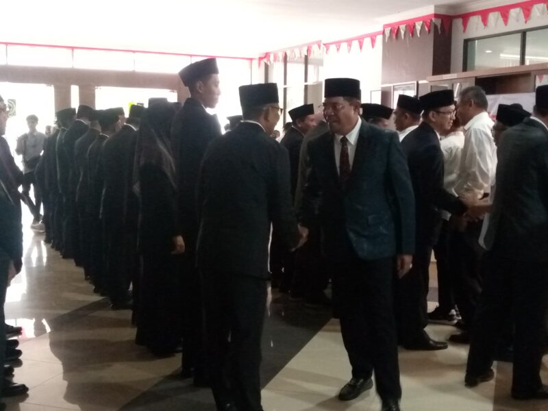 Rotasi Besar-Besaran, Bupati Lombok Timur Lantik Puluhan Pejabat Baru Eselon II-IV