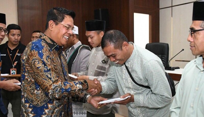 Baznas Lombok Timur Salurkan Bantuan Konsumtif untuk 99 LKSA