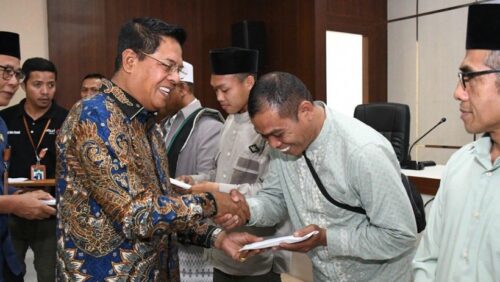 Baznas Lombok Timur Salurkan Bantuan Konsumtif untuk 99 LKSA