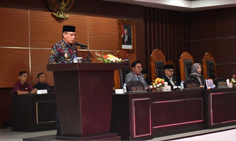 Wabup Lotim Tanggapi Pandangan Fraksi DPRD Terkait Raperda Perubahan APBD 2025