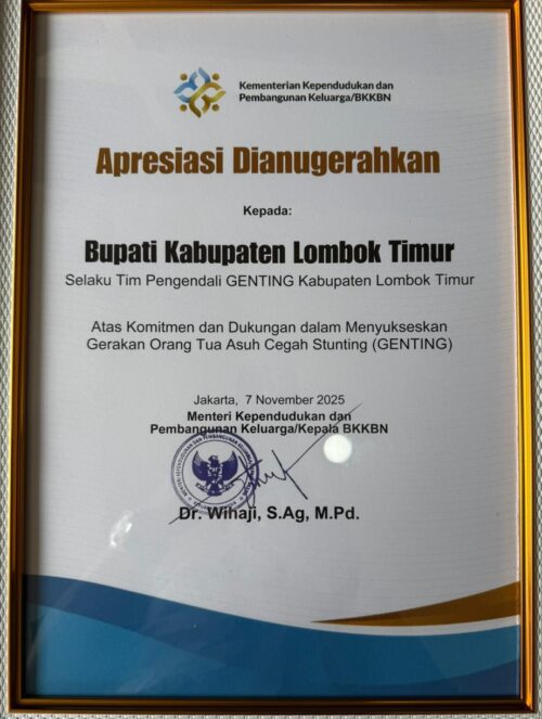 Bupati Lotim Terima Penghargaan Genting