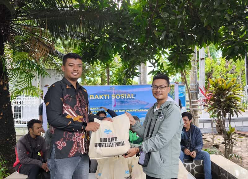 Lapas Selong Gelar Bakti Sosial di Hari Bakti