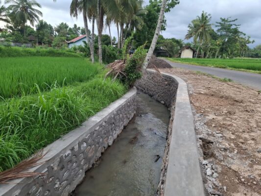 Rehabilitasi Irigasi Rp.13 Miliar di Lombok Timur Belum Rampung