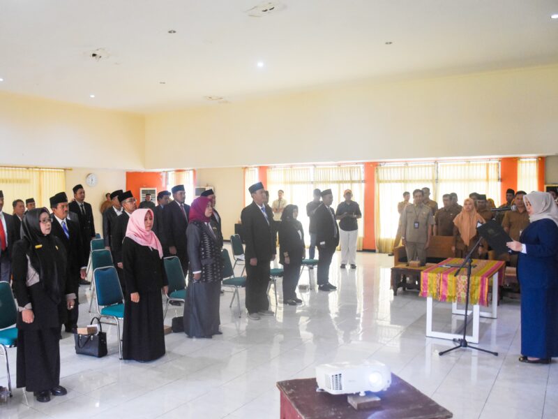 Pelantikan 26 Kepala Sekolah SMA SMK oleh Wagub NTB