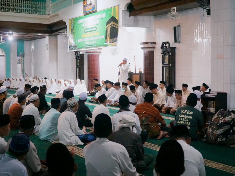 Ikhtiar Menjembatani Ibadah dan Ruang Sosial