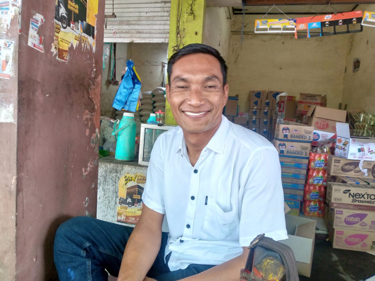 Kepala Pasar Pancor Pasang CCTV dan APAR, Tingkatkan Keamanan Pedagang