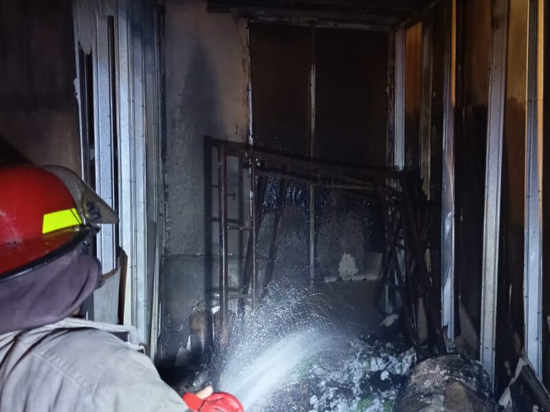 Gudang Bahan Bangunan MAN IC Terbakar, Diduga Akibat Korsleting Listrik