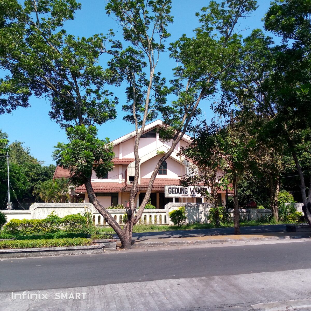 Pengamat Nilai Pariwisata Lotim Luput dari Perhatian, Minta Pemda Benahi Kota Sebelum Bangun Gedung MICE