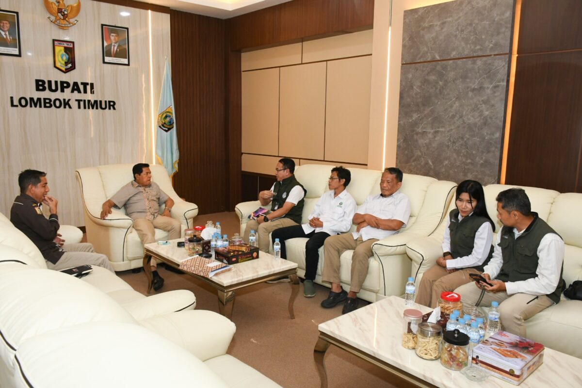 Bupati Lotim Khawatir Karhutla di Rinjani Jadi Sorotan Internasional