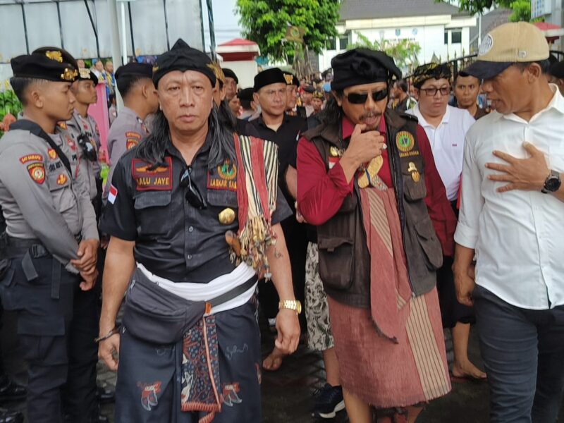 Laskar Sasak Kutuk Keras Dugaan Intimidasi Oknum DPD RI pada Mediasi Kasus Penjahit Rasis: "Warga Lombok Tidak Sendiri!"