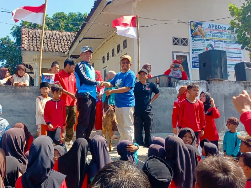HUT ke-81 RI di Denggen Timur Diramaikan Jalan Sehat Berhadiah Kambing