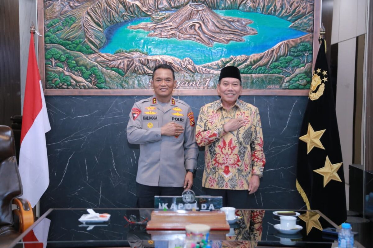 Silaturahmi Anggota Komisi lX DPR RI H. Muazzim Akbar, ke Kapolda NTB Perkuat Sinergi Jaga Kamtibmas
