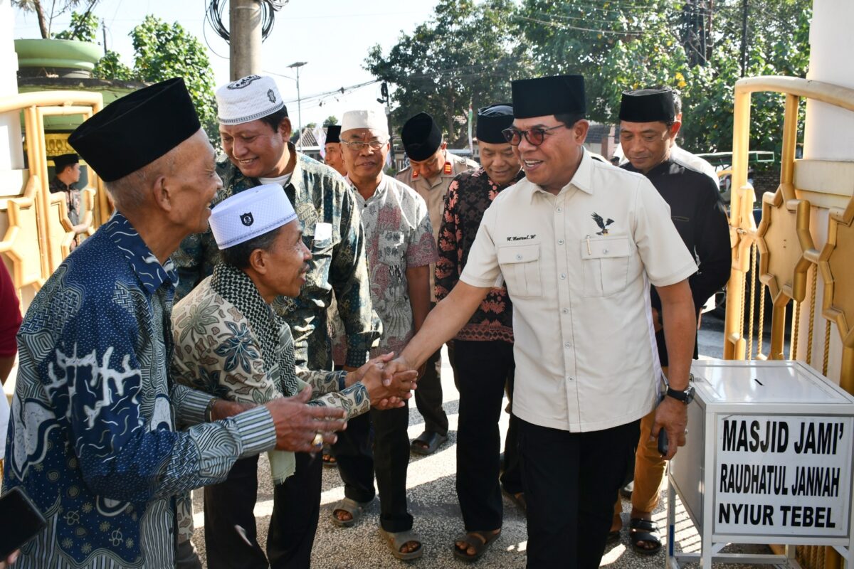Bupati Lotim Tekan Kemiskinan, dari Infrastruktur hingga Perlindungan Sosial