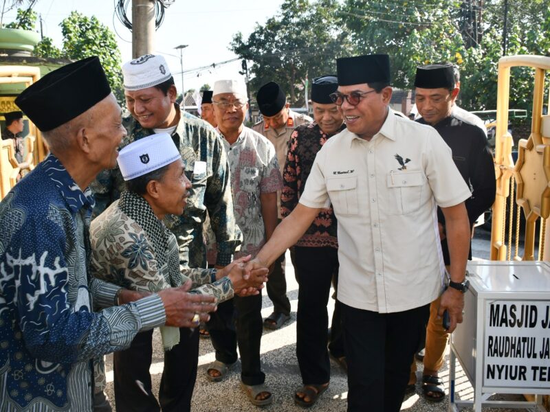 Bupati Lotim Tekan Kemiskinan, dari Infrastruktur hingga Perlindungan Sosial