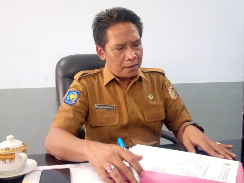 Dikbud Lotim Soroti Sekolah Wajibkan Siswa Beli LKS