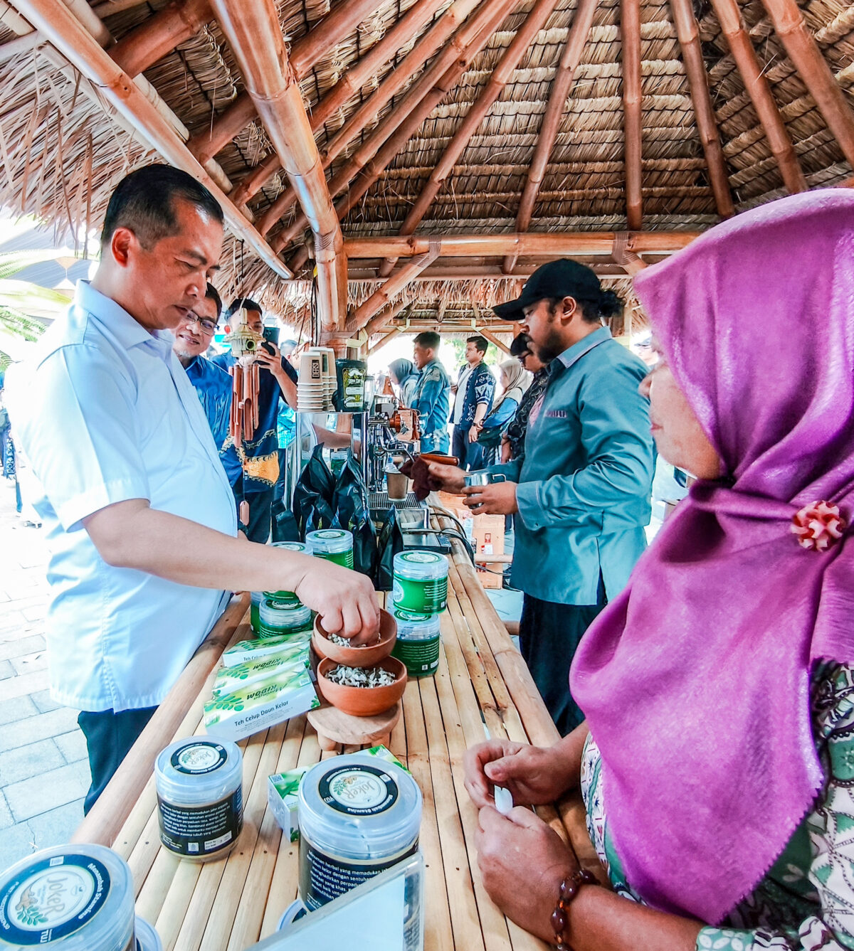 Perkuat Hilirisasi, Kemiri dan Vanili NTB Tembus Pasar Global