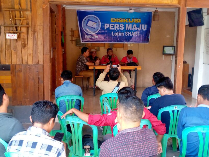 FWMO Lotim Gelar Diskusi “Pers Maju, Lotim Smart”, Tekankan Pentingnya Kode Etik