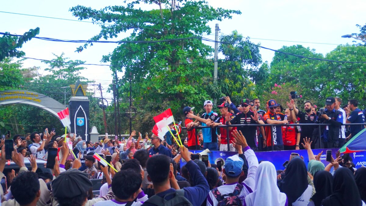 Parade Sambut Para Rider dengan Energi NTB Mendunia