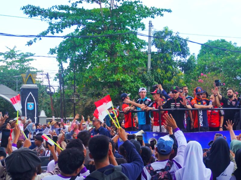 Parade Sambut Para Rider dengan Energi NTB Mendunia