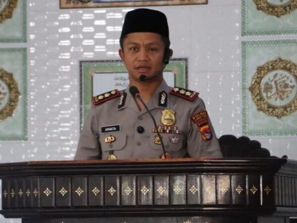 Kapolres Lotim Ajak Warga Jaga Persaudaraan Jelang Pilkades