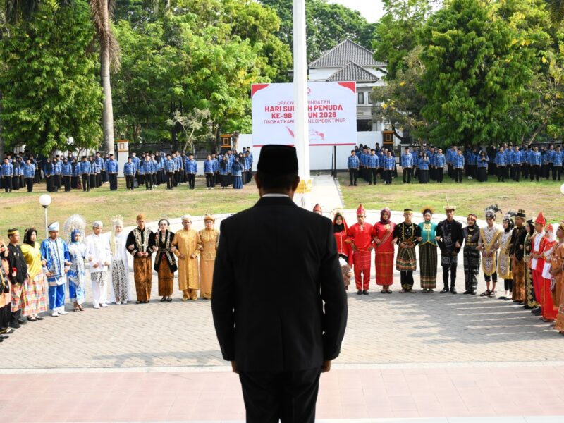 Pemuda Berprestasi Terima Penghargaan